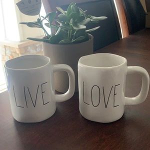 Live and Love 💕 coffee mugs